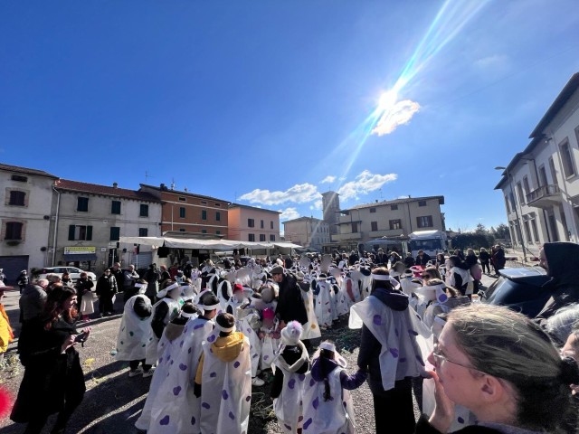 Pierantonio festeggia il Carnevale con “La Carica dei 131”