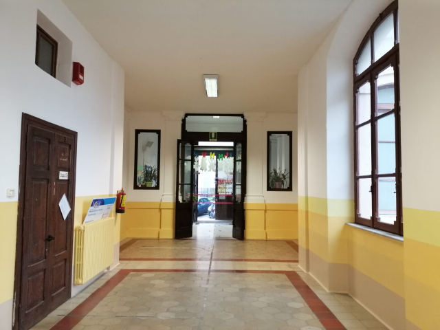 I bambini della scuola primaria di Pierantonio vengono accolti nella scuola elementare Garibaldi di Umbertide