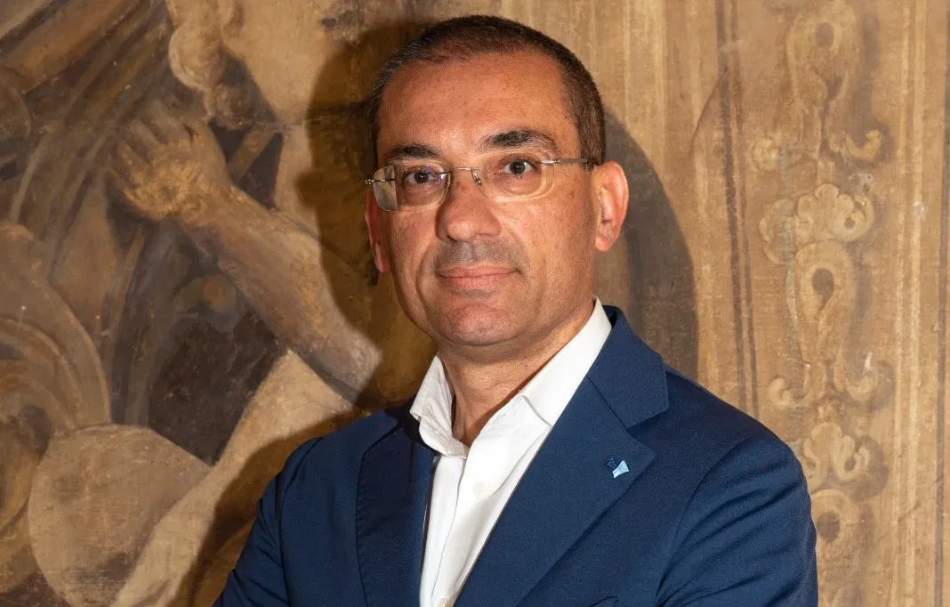 Efficientamento energetico scuola primaria Garibaldi: avviati i lavori di isolamento del sottotetto